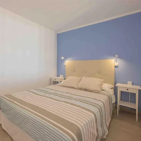 Ocean View Floor Wifi Aircon 11 Apartman